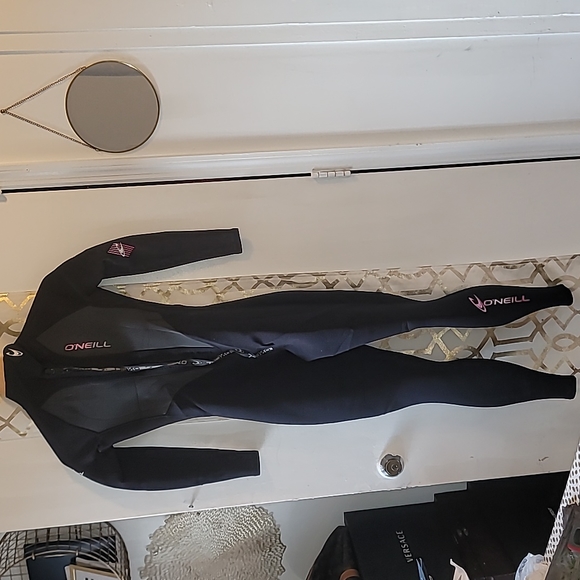 O'Neill Black Wetsuit - Picture 3 of 11